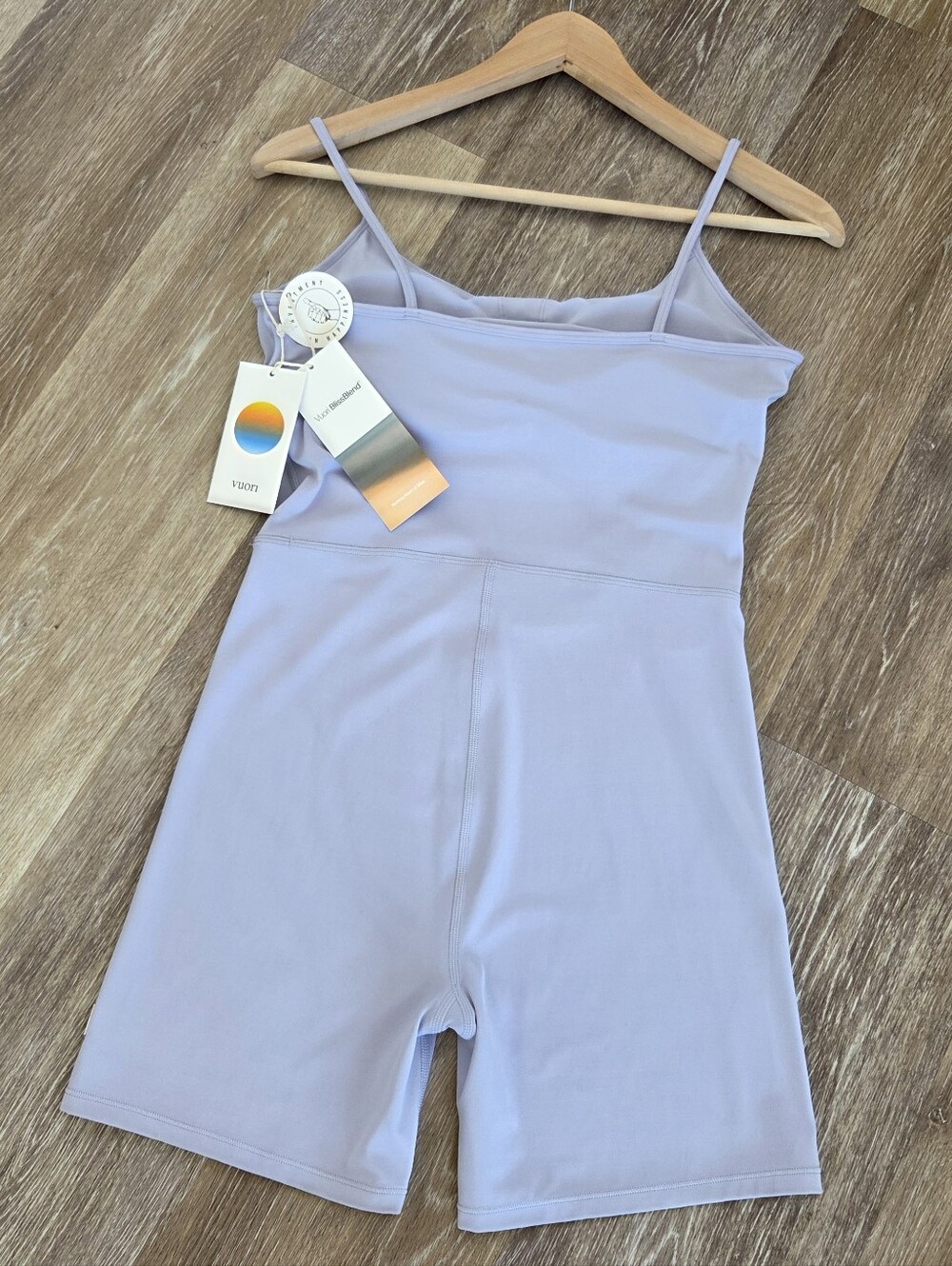 Vuori AllTheFeels Onesie NWT Lavender Mist Performance Stretch Athletic Yoga Gym - Picture 14 of 14